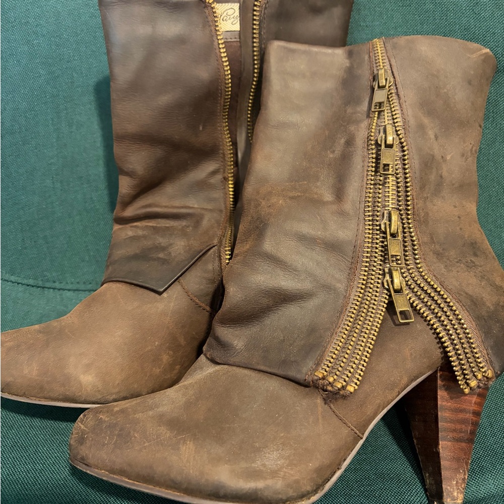 Women's Brown Leather Zip-Accent Ankle Boots